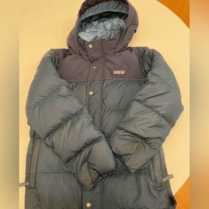 Patagonia Boys M (10) Navy Hi-Loft Down Parka with hood